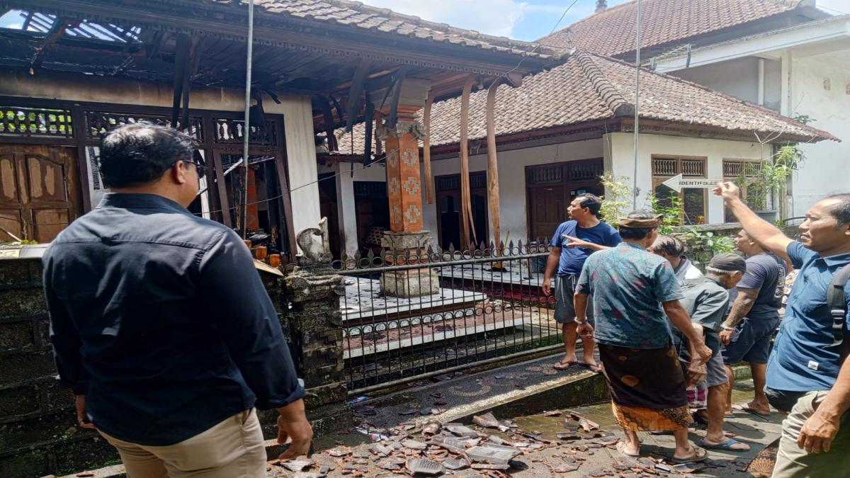 Kebakaran Hanguskan Rumah di Banjar Semaon, Kerugian Capai Rp 200 Juta