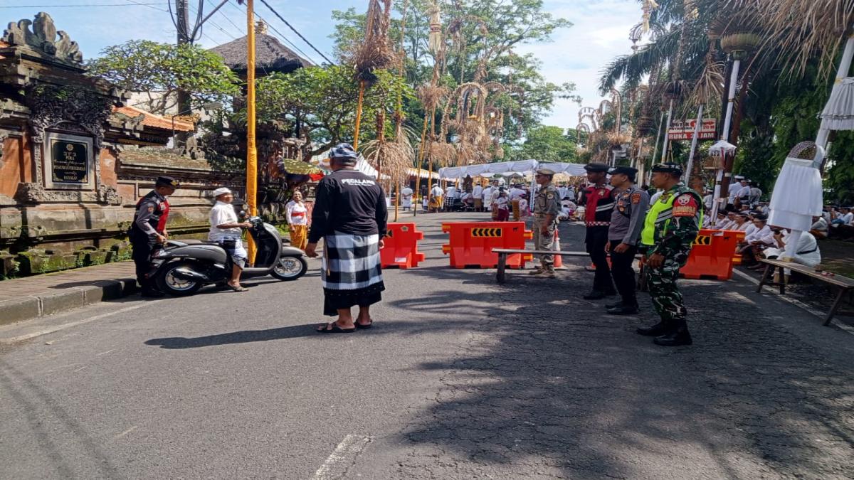 Upacara Tawur Tabuh Gentuh di Catus Pata Payangan Berjalan Lancar